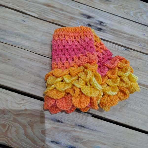 Dragon Scale Mitts - Image 4